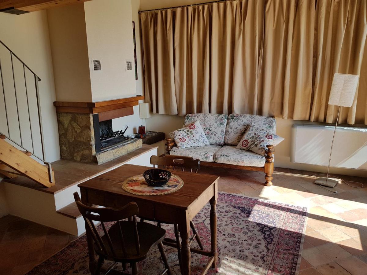 Giuncarico Agriturismo Casa Montecucco מראה חיצוני תמונה